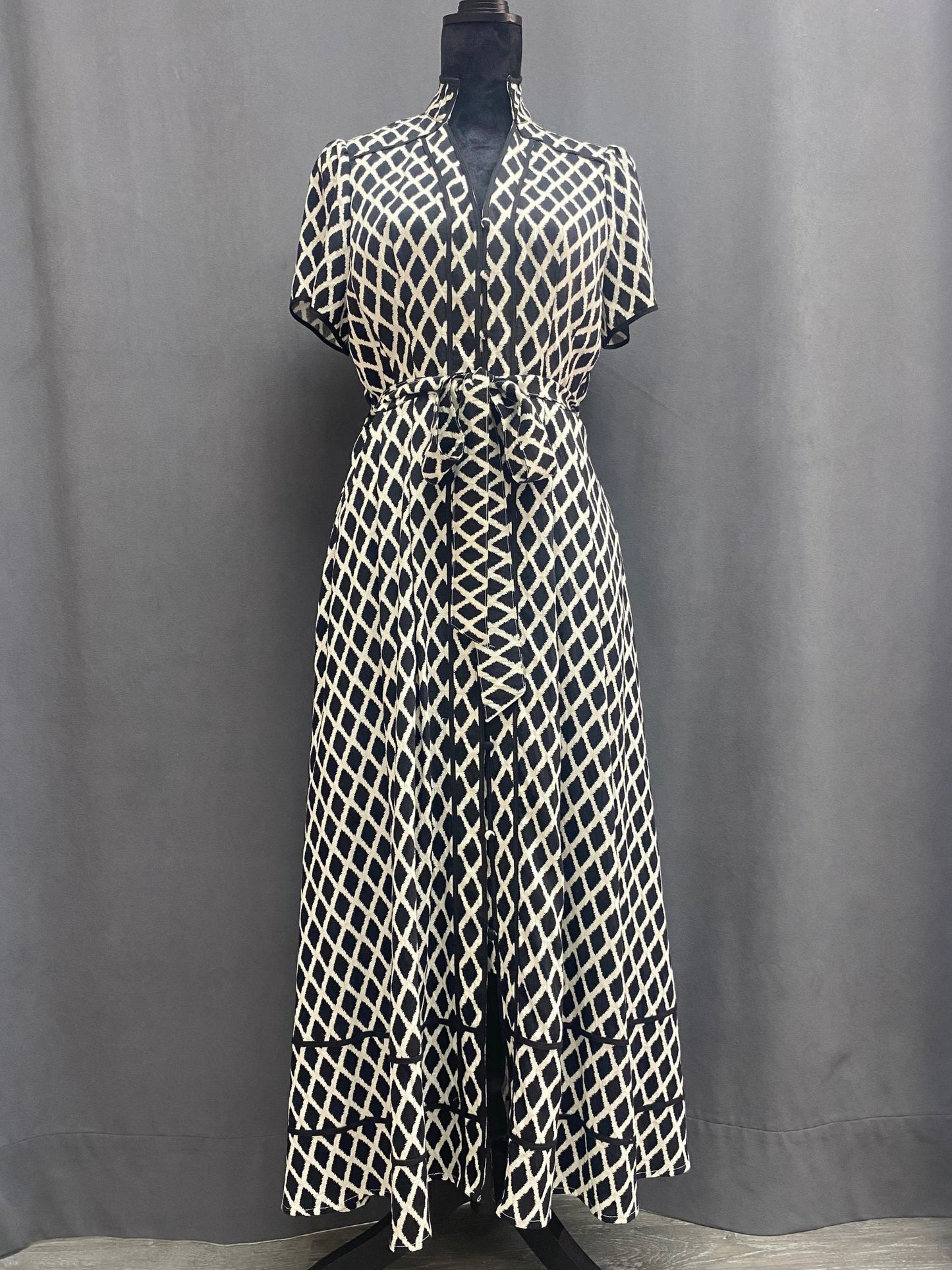Classic shirt dress with black and white lattice print