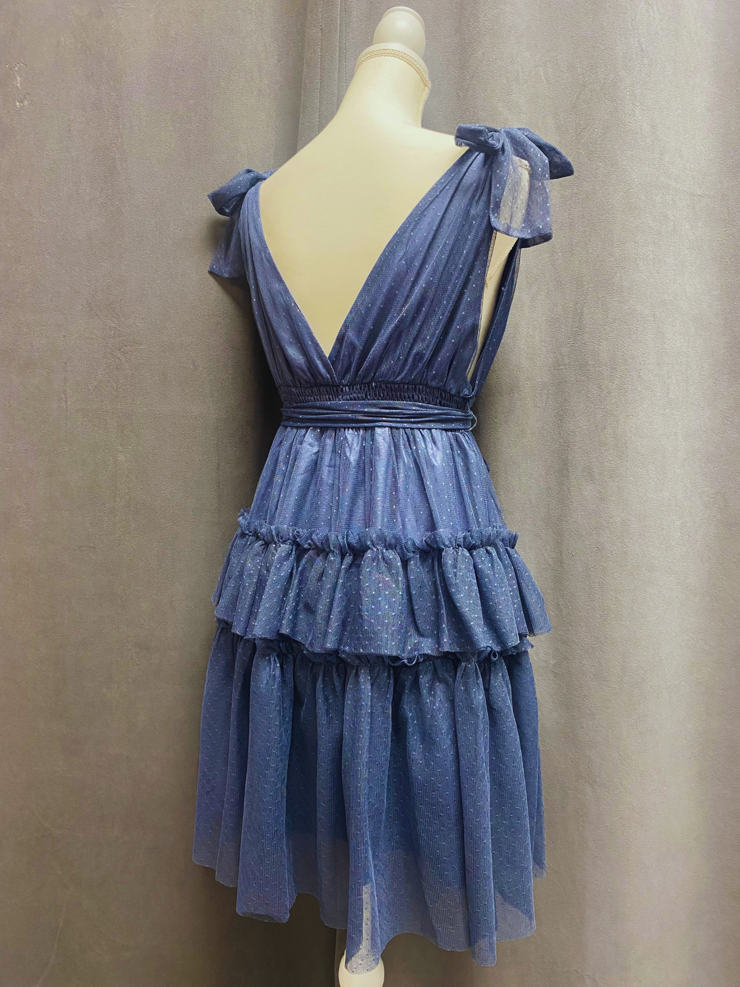 Short ruffle dress with ties - Pale Blue