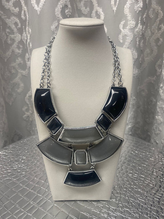 black and silver stylish necklace